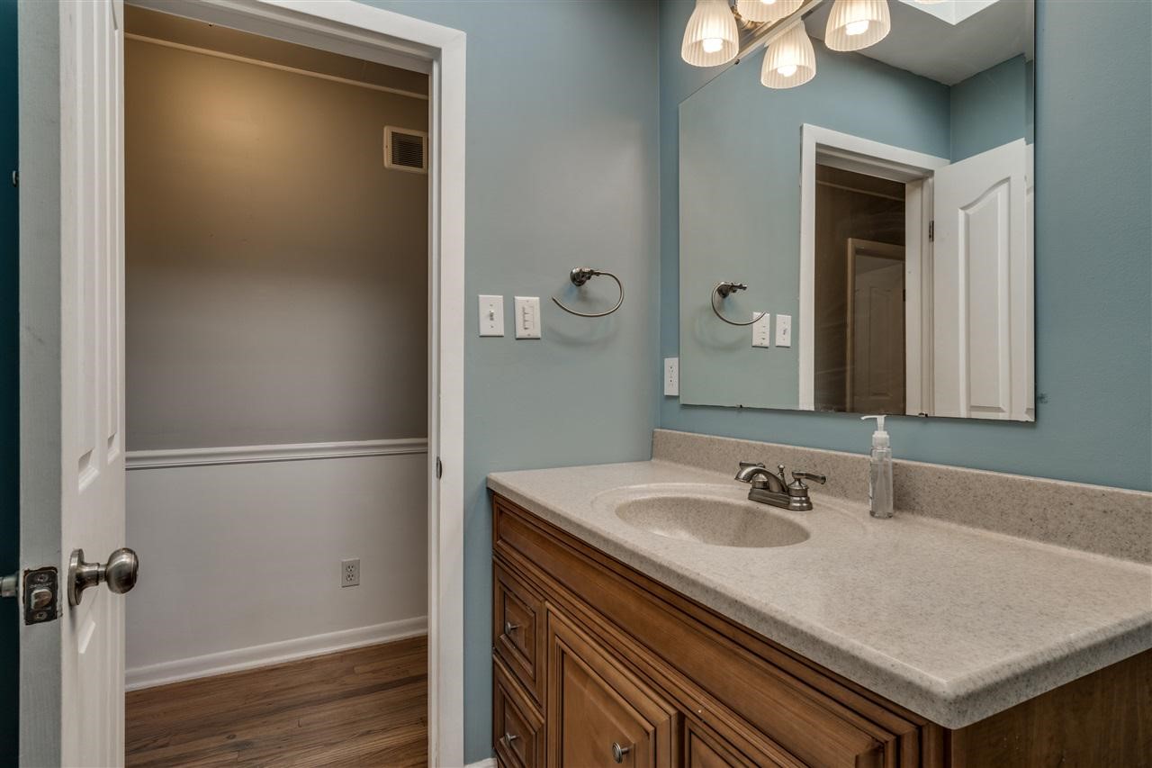 2174 Reid Road Flint, MI 48507 - Photo 15 of 33 21507533-14.JPG