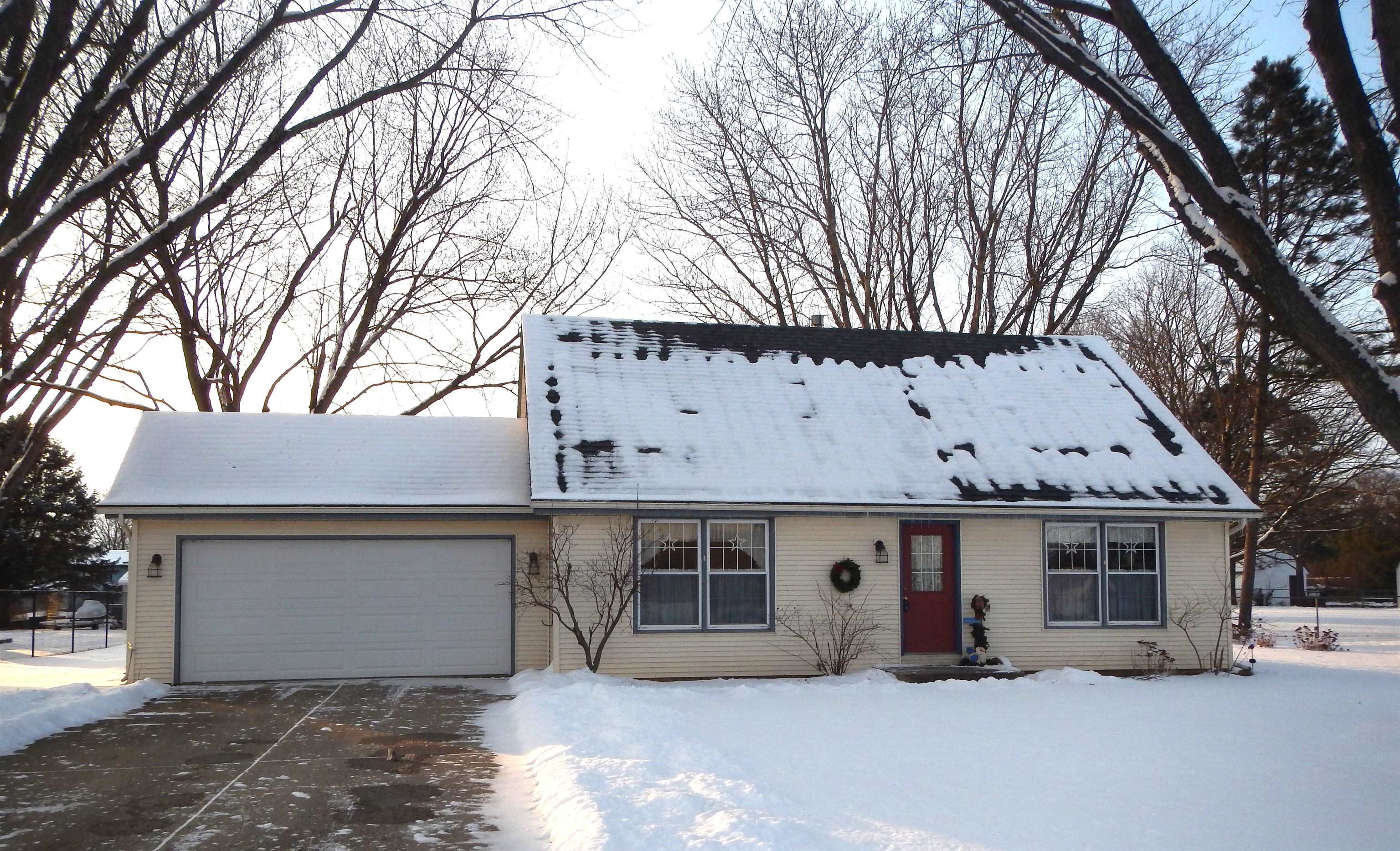 11578 Edgemere Terrace Roscoe, IL 61073 - Photo 1 of 15