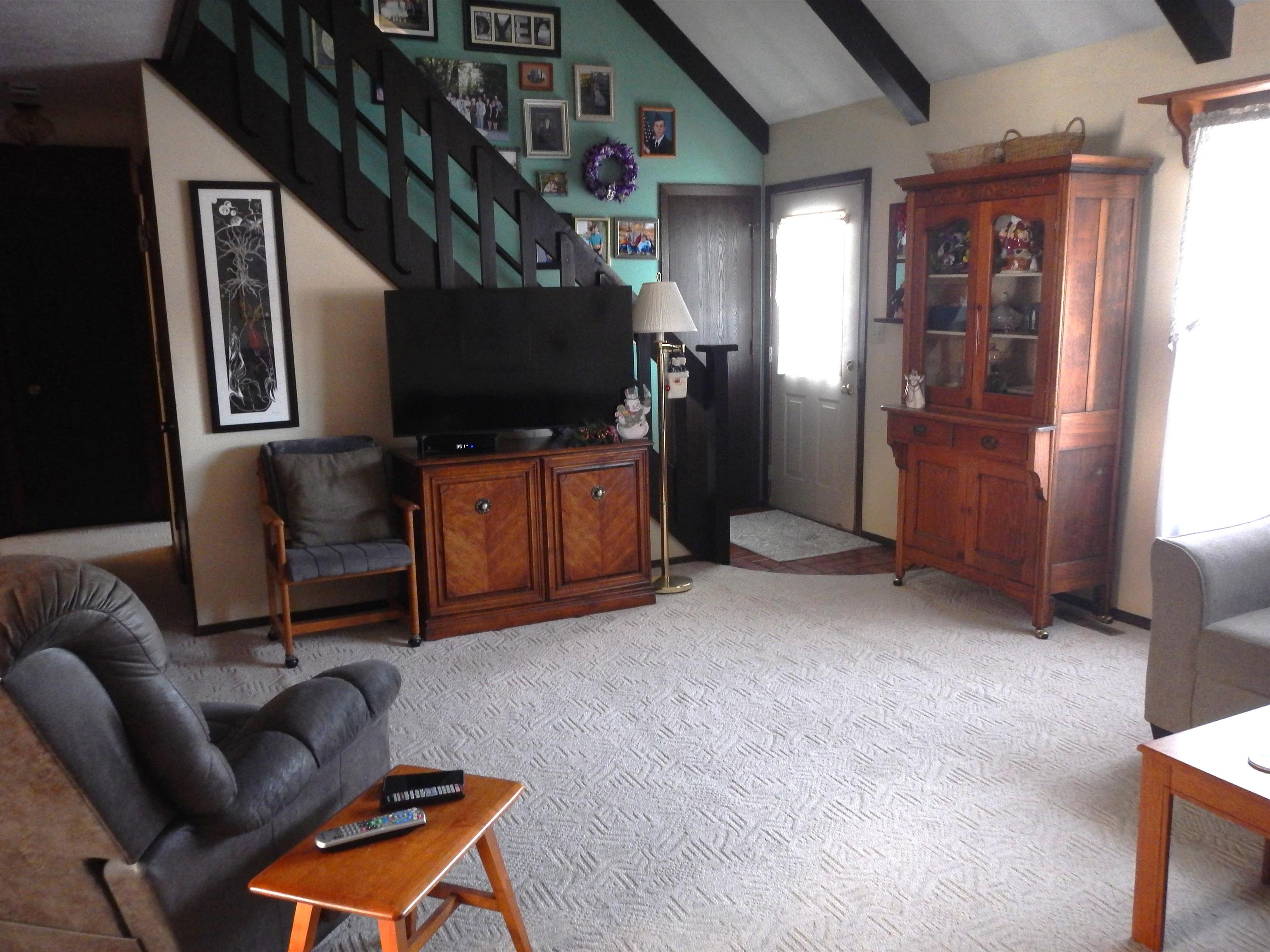 11578 Edgemere Terrace Roscoe, IL 61073 - Photo 4 of 15