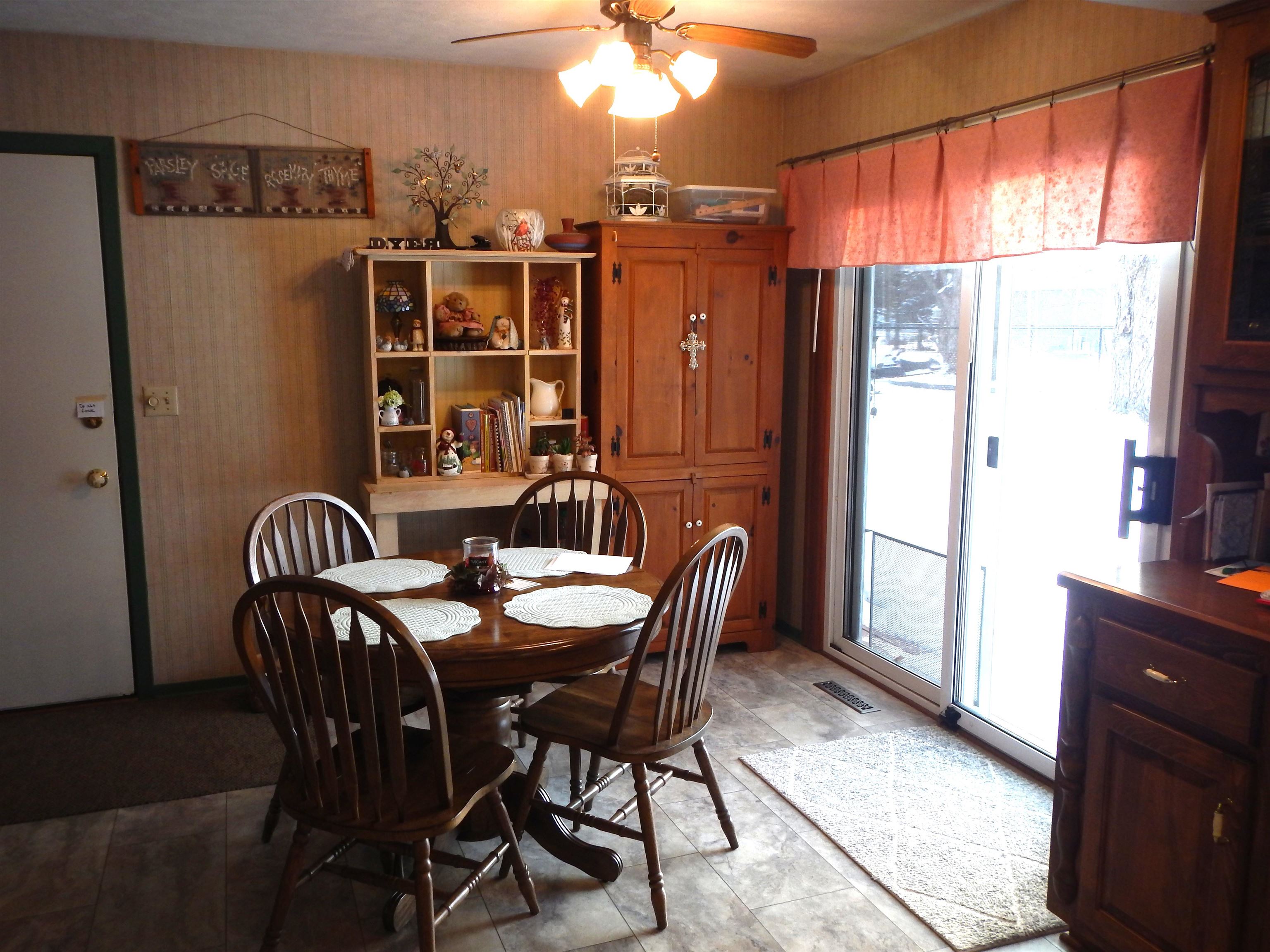 11578 Edgemere Terrace Roscoe, IL 61073 - Photo 5 of 15