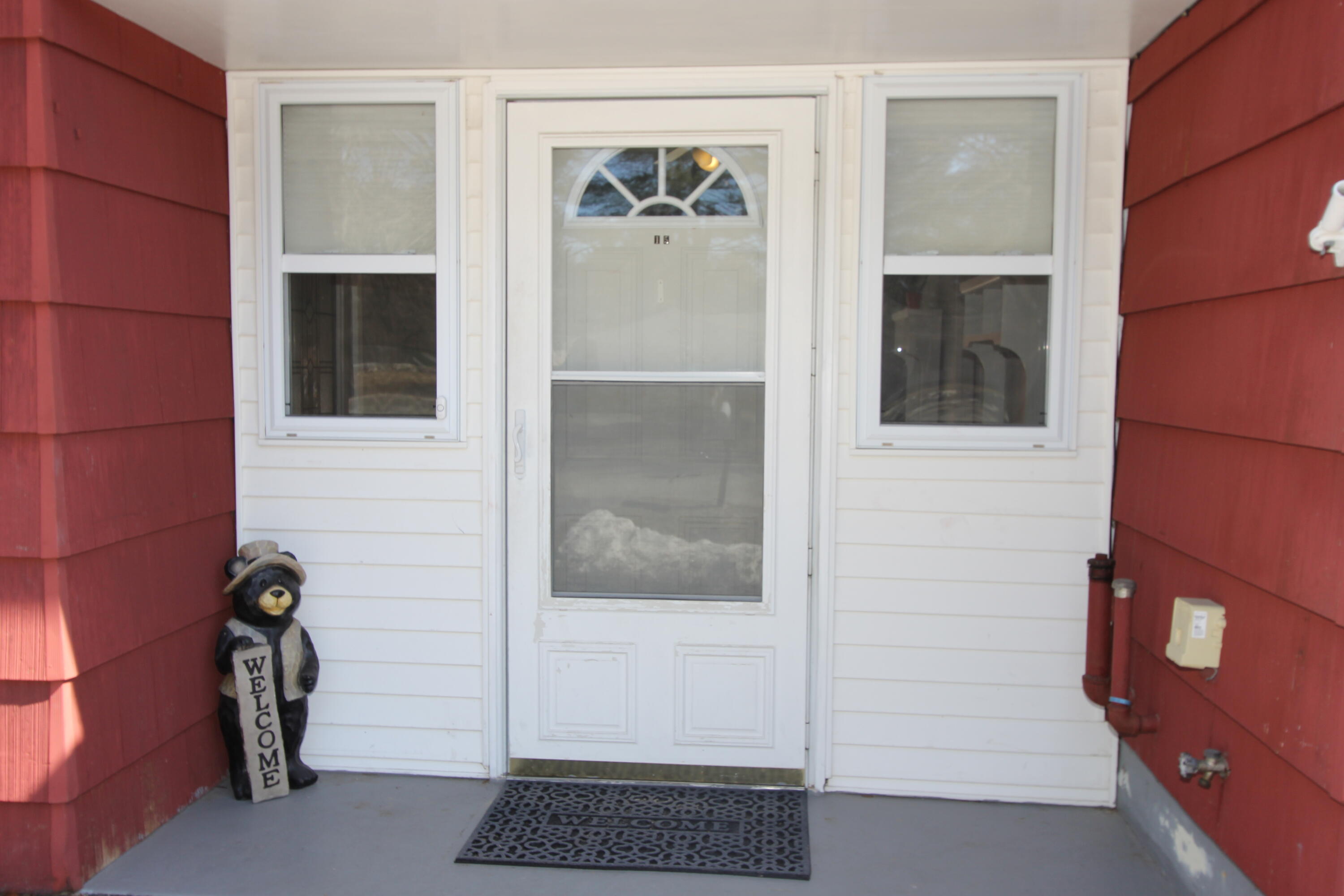 15 Sprucewood Road Auburn, ME 04210 - Photo 3 of 31 entrance