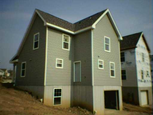 100 South Pleasant Ridge, Unit A1 McKees Rocks, PA 15136 - Photo 2 of 8