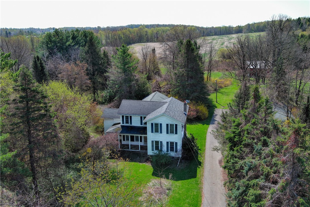 7310 Lake Road Sodus, NY 14551 - Photo 3 of 38