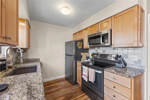 $190,000 | 3619 Northeast 68 Terrace, Gladstone, MO 64119