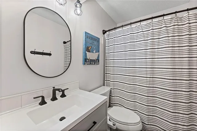 $190,000 | 3619 Northeast 68 Terrace, Gladstone, MO 64119