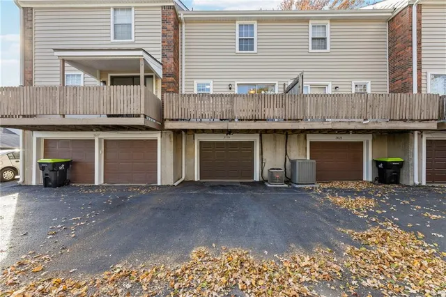 $190,000 | 3619 Northeast 68 Terrace, Gladstone, MO 64119