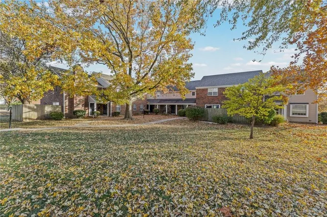 $190,000 | 3619 Northeast 68 Terrace, Gladstone, MO 64119