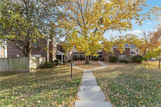 $190,000 | 3619 Northeast 68 Terrace, Gladstone, MO 64119