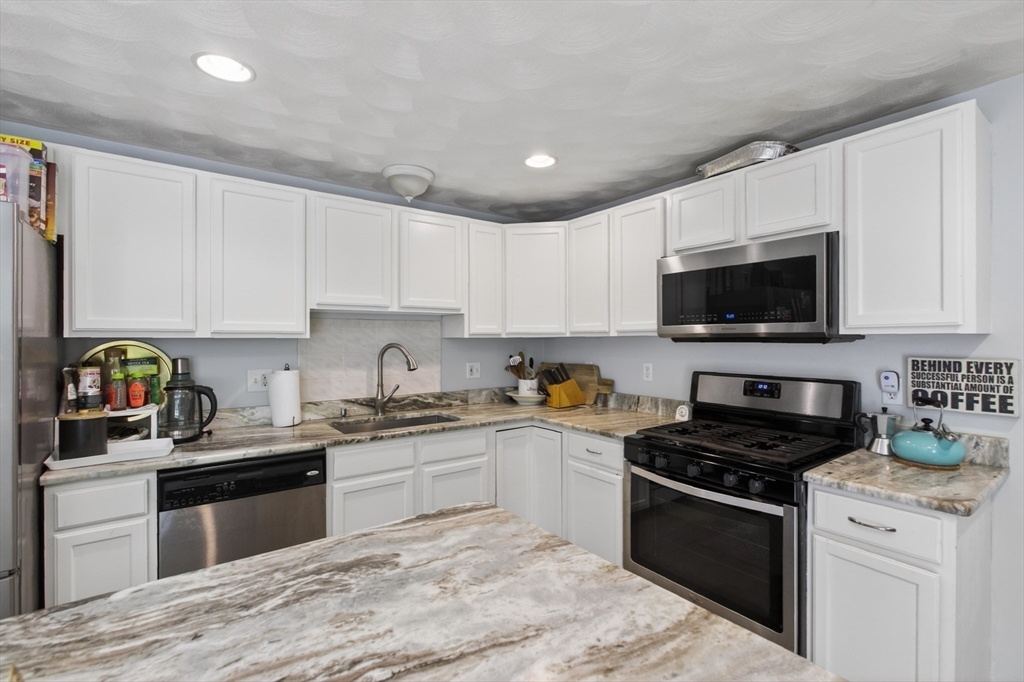 59 Nevins Road, Unit 59 Methuen, MA 01844 - Photo 11 of 33