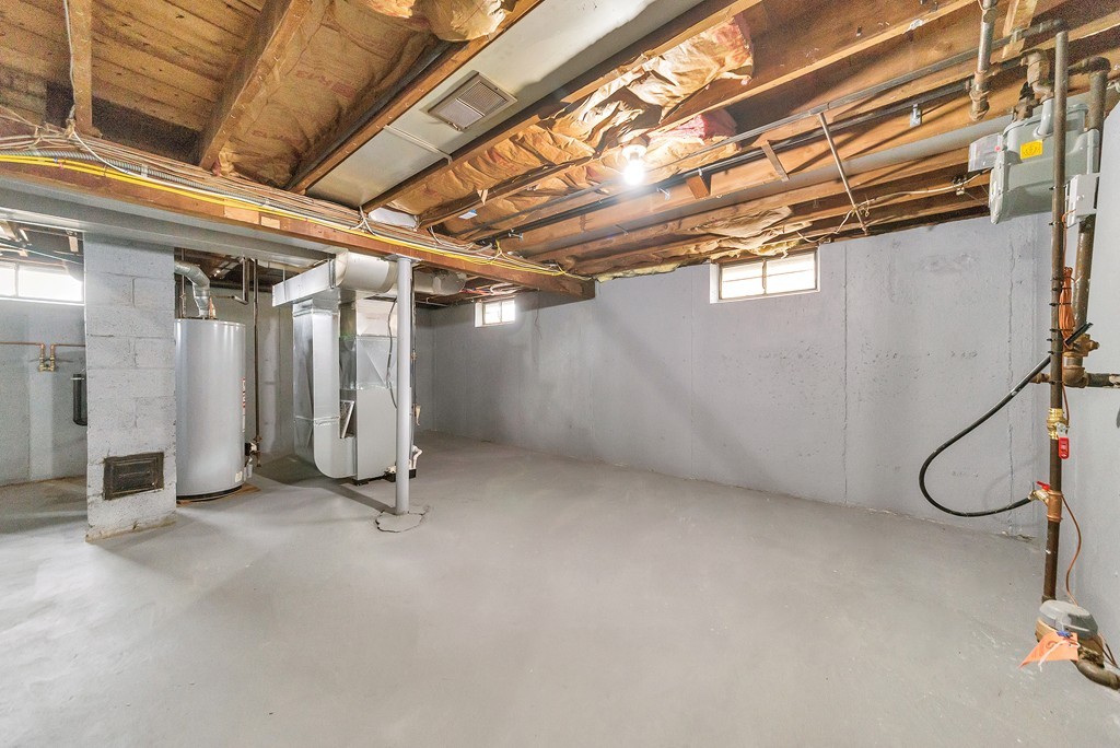 63 Haskin Street Springfield, MA 01109 - Photo 21 of 27 a view of an empty room