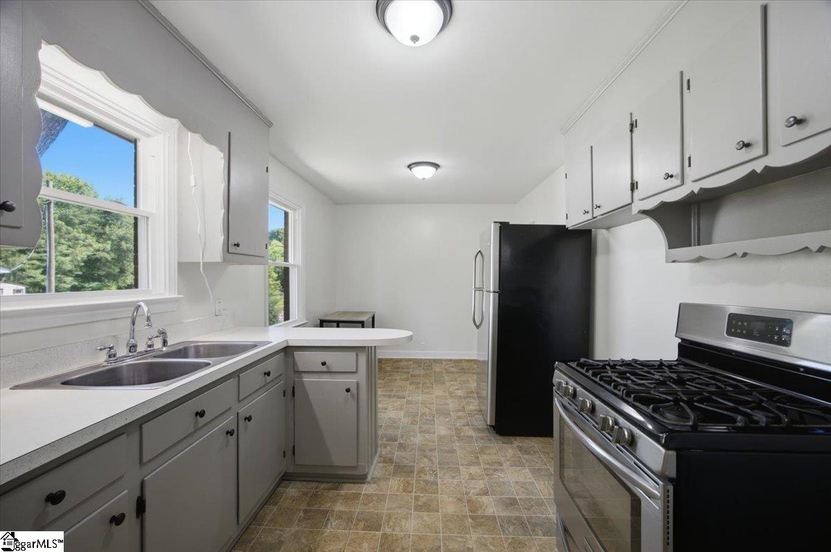 15 Duncan Road Greenville, SC 29617 - Photo 8 of 29