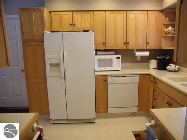490 Eastman Road Beulah, MI 49617 - Photo 11 of 44 1741931-10.JPG