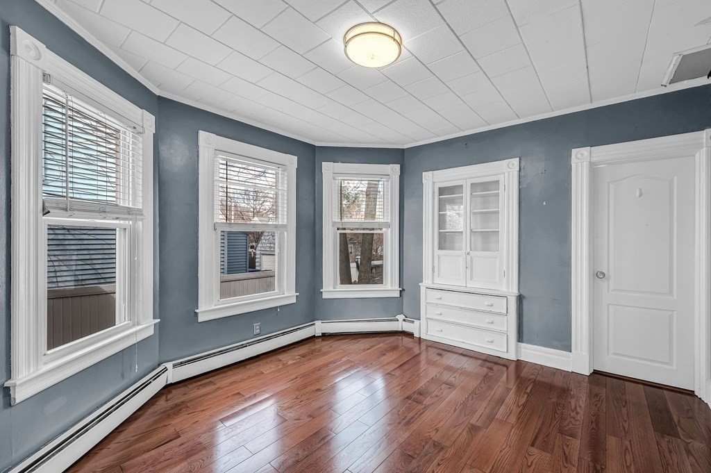 465 Allen Street Springfield, MA 01118 - Photo 11 of 37