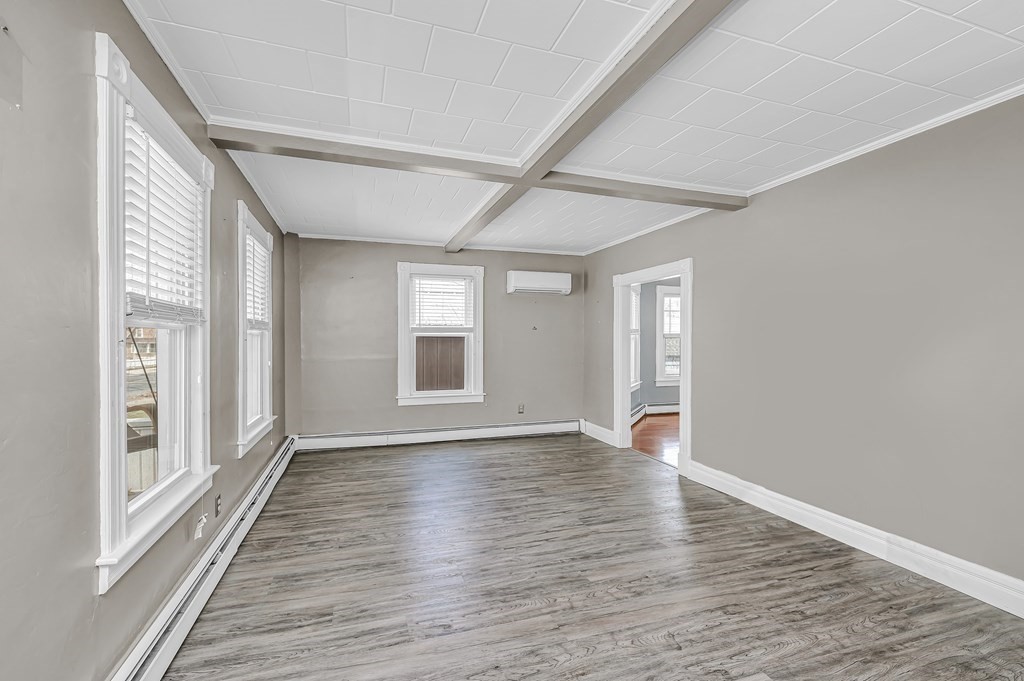 465 Allen Street Springfield, MA 01118 - Photo 13 of 37