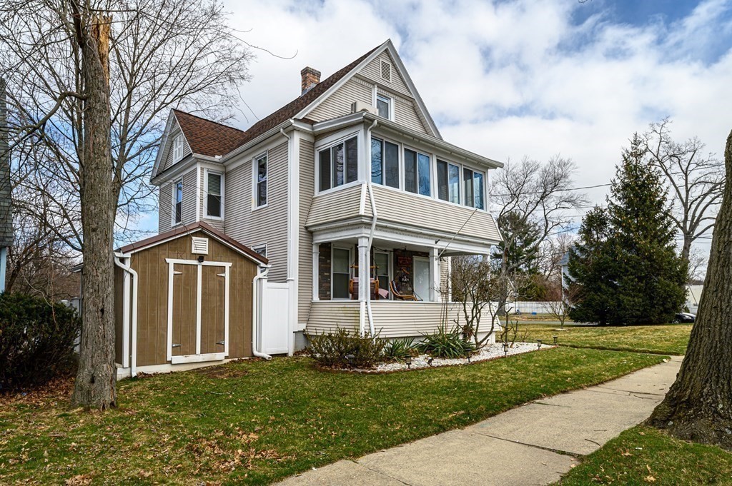 465 Allen Street Springfield, MA 01118 - Photo 2 of 37