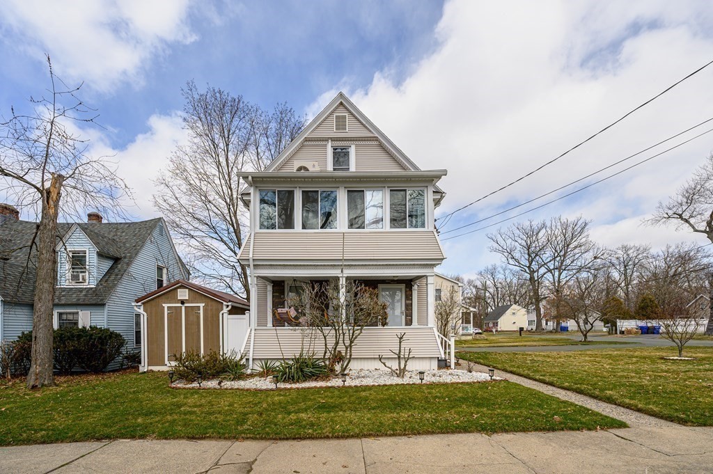465 Allen Street Springfield, MA 01118 - Photo 3 of 37