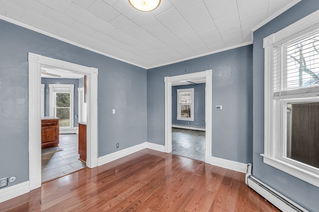 465 Allen Street Springfield, MA 01118 - Photo 10 of 37