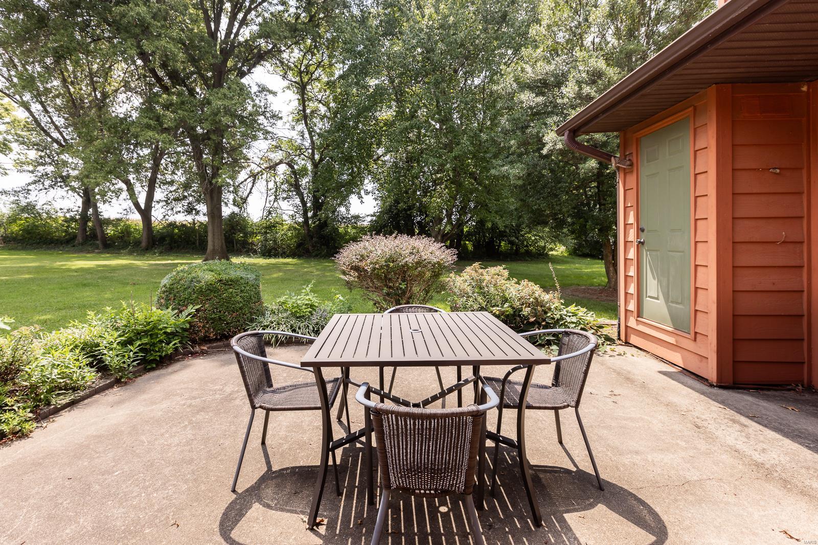 943 Olde Farm Road Troy, IL 62294 - Photo 34 of 38 Gallery Image 34