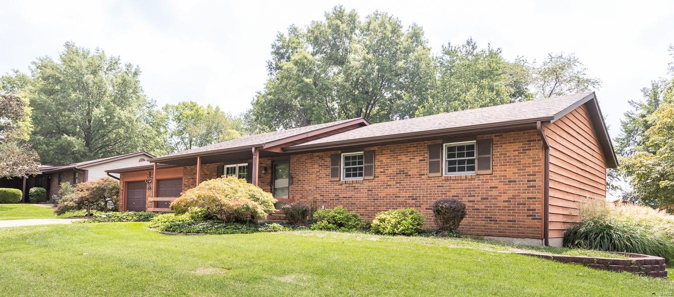 943 Olde Farm Road Troy, IL 62294 - Photo 4 of 38 Gallery Image 4