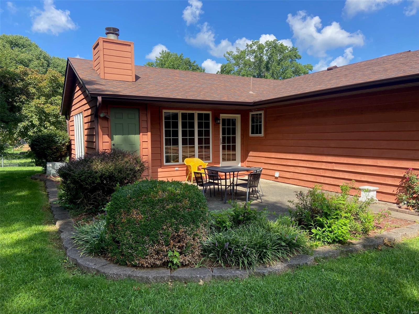 943 Olde Farm Road Troy, IL 62294 - Photo 5 of 38 Gallery Image 5