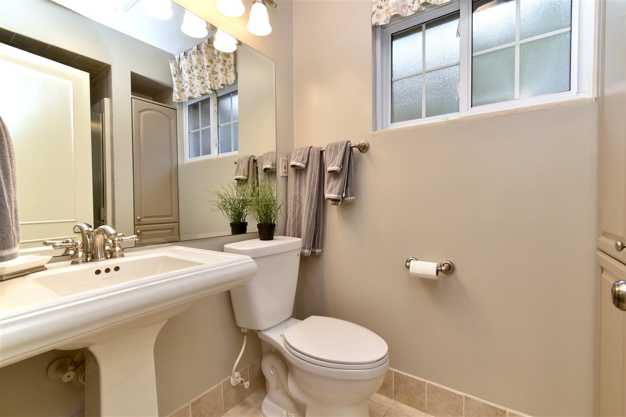 131 Lothrop Road Grosse Pointe, MI 48236 - Photo 7 of 21 50037397-6.JPG