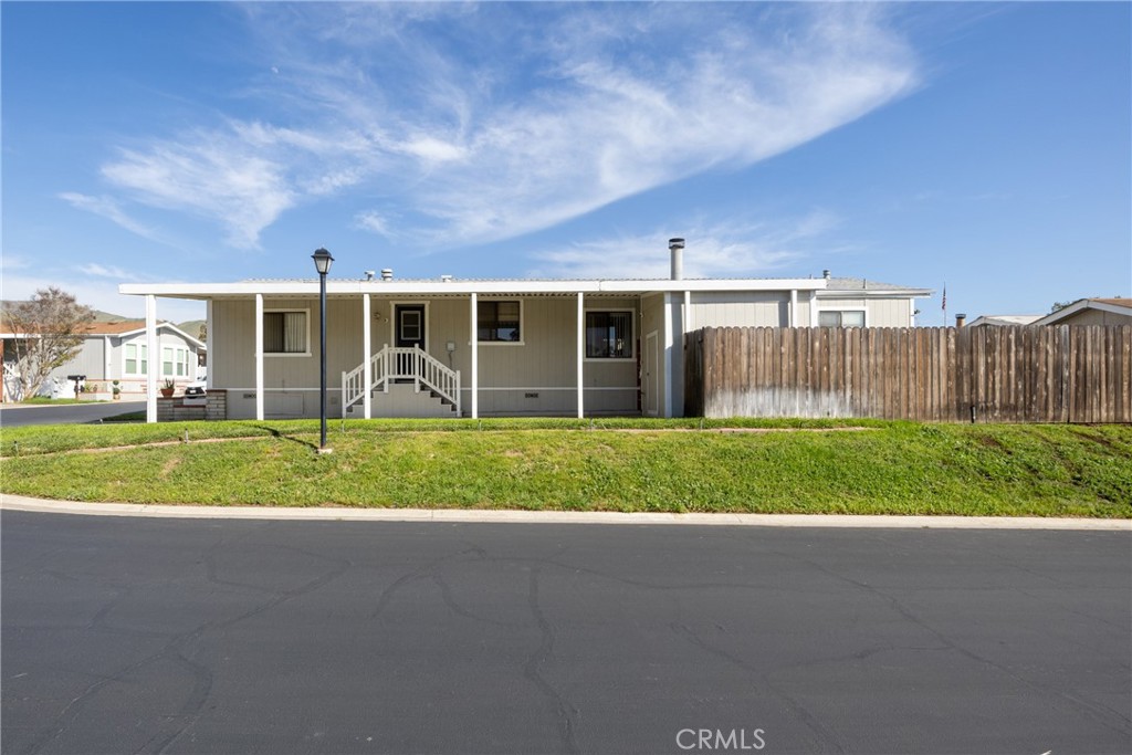 4080 Pedley Road, Unit 53 Jurupa Valley, CA 92509 - Photo 5 of 41 a view of building with yard