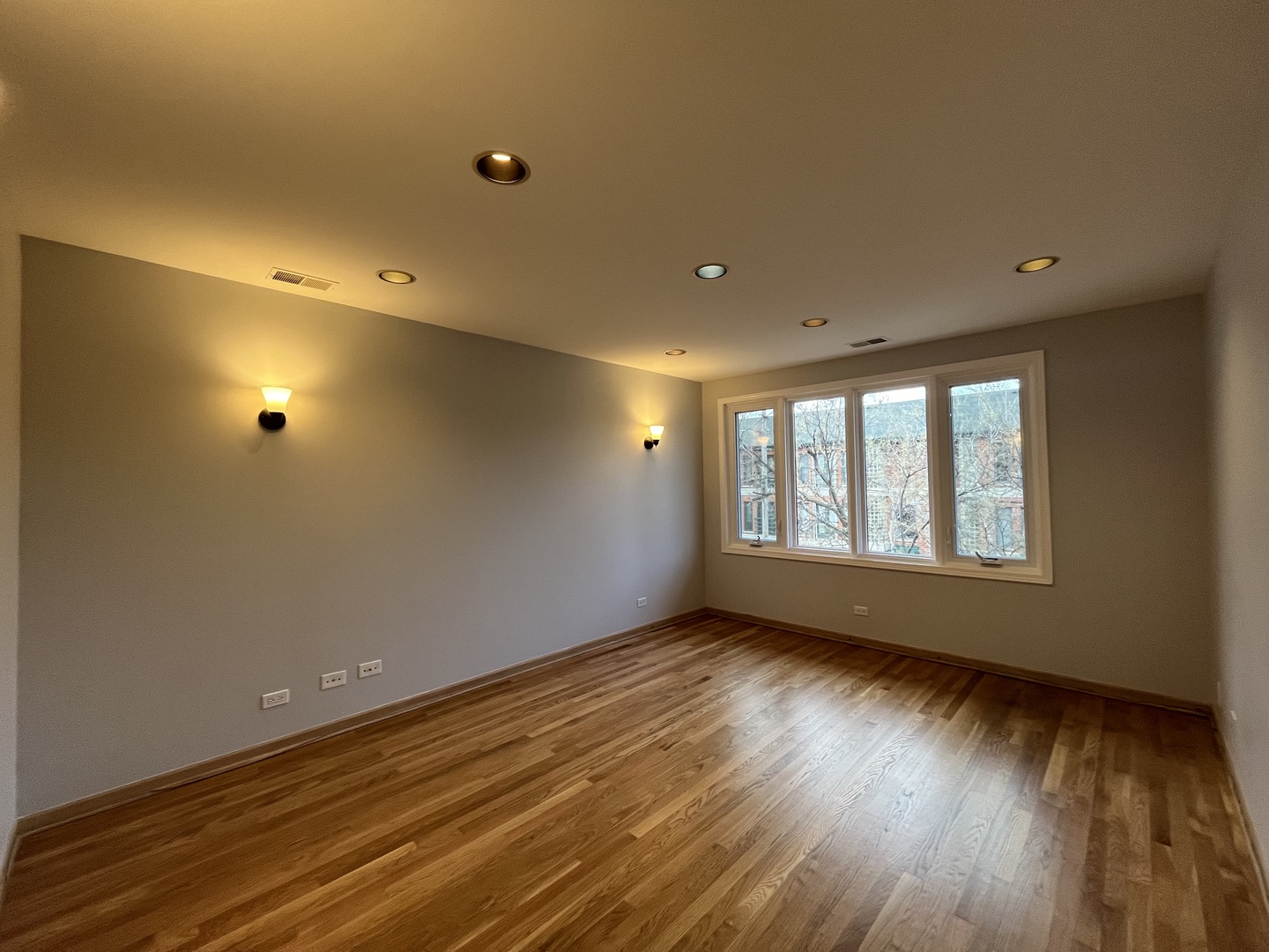 449 West 37th Street, Unit 2 Chicago, IL 60609 - Photo 3 of 14
