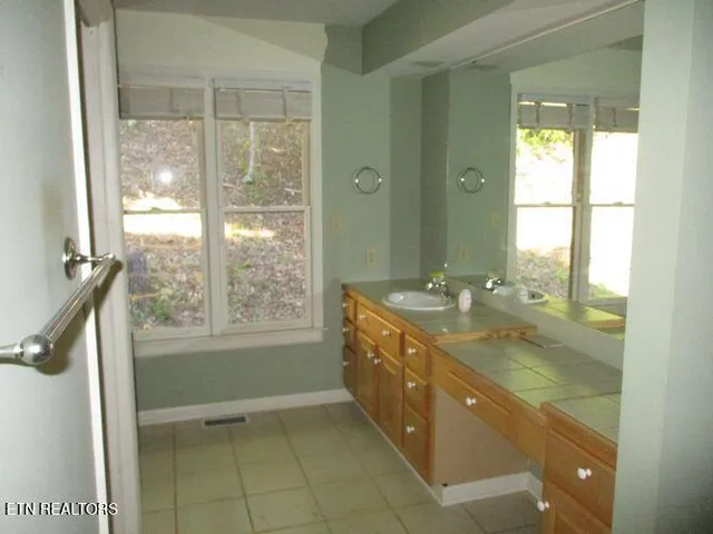 $684,450 | 212 Overlook Drive, Ten Mile, TN 37880