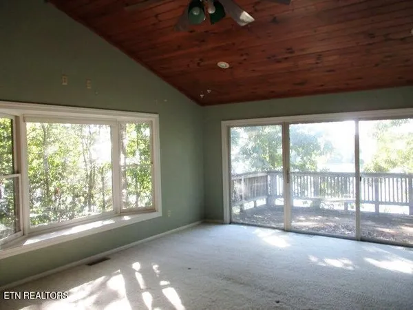 $524,400 | 212 Overlook Drive, Ten Mile, TN 37880