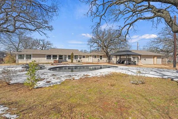 $399,900 | 425 Oakhill Drive, Denton, TX 76201