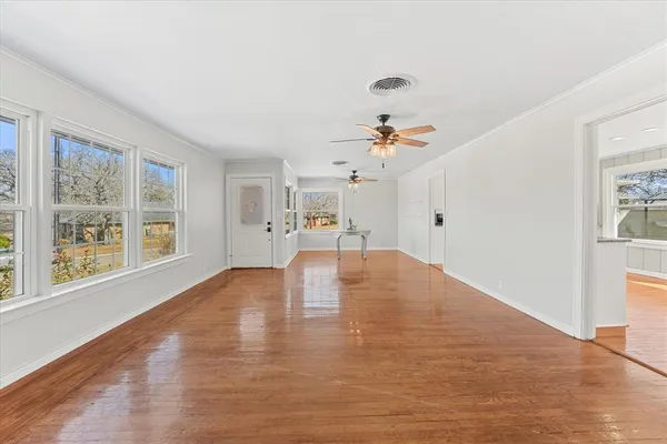 $399,900 | 425 Oakhill Drive, Denton, TX 76201