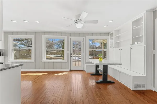 $399,900 | 425 Oakhill Drive, Denton, TX 76201