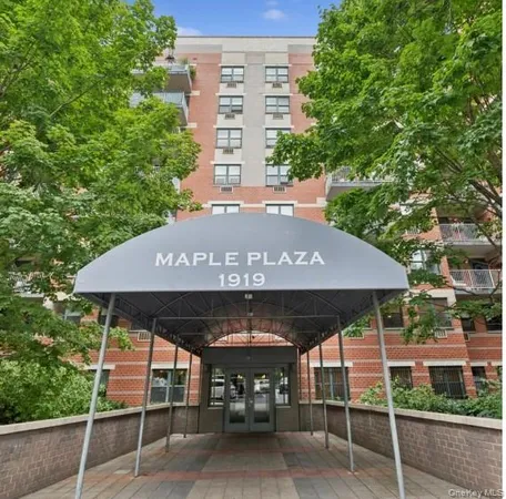 $575,000 | 1919 Madison Avenue, Unit 202 | Harlem