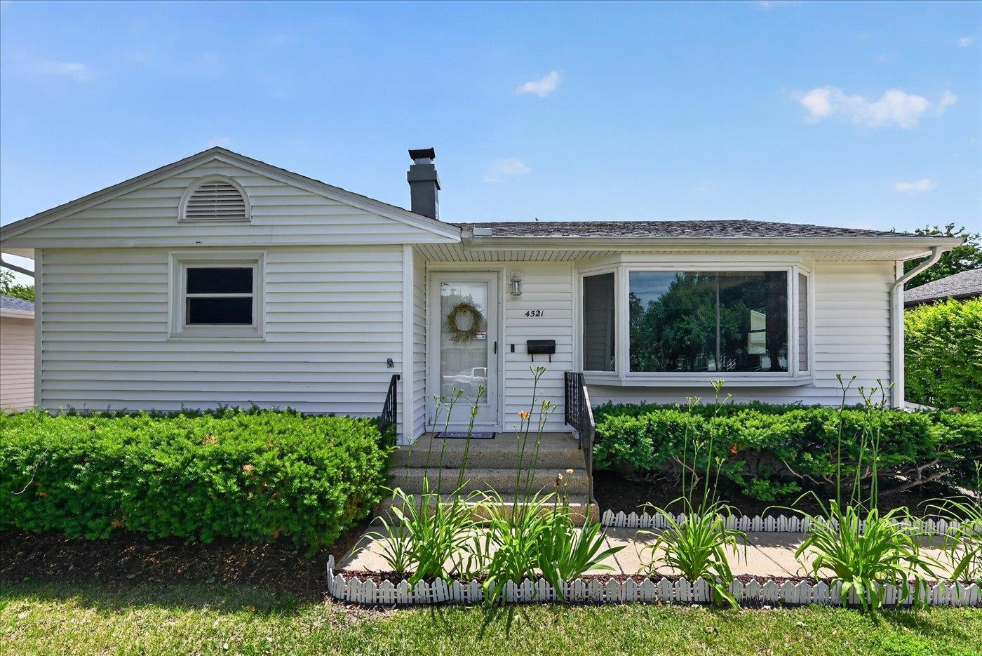 4521 Jade Lane Madison, WI 53714 - Photo 2 of 45