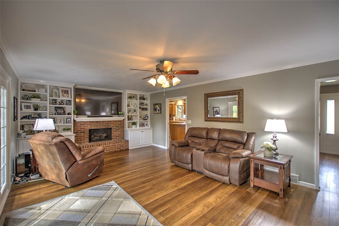 1465 West Pershing Road Decatur, IL 62526 - Photo 5 of 35