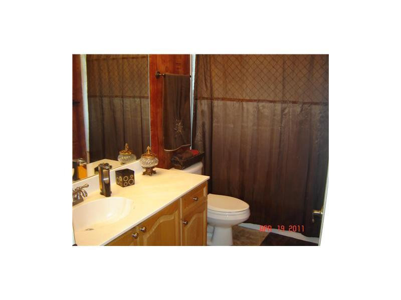 18604 North 43rd Road Loxahatchee, FL 33470 - Photo 14 of 16 Bathroom