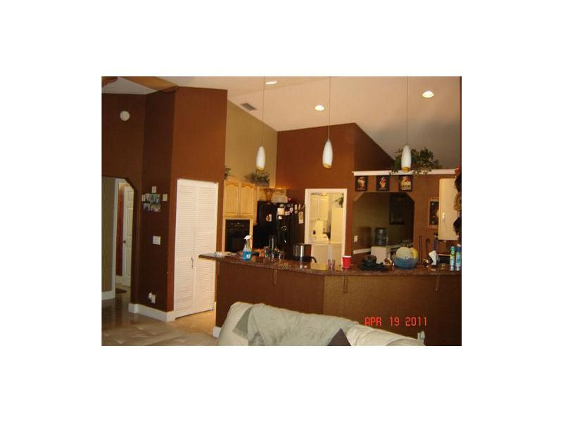 18604 North 43rd Road Loxahatchee, FL 33470 - Photo 10 of 16 Kitchen