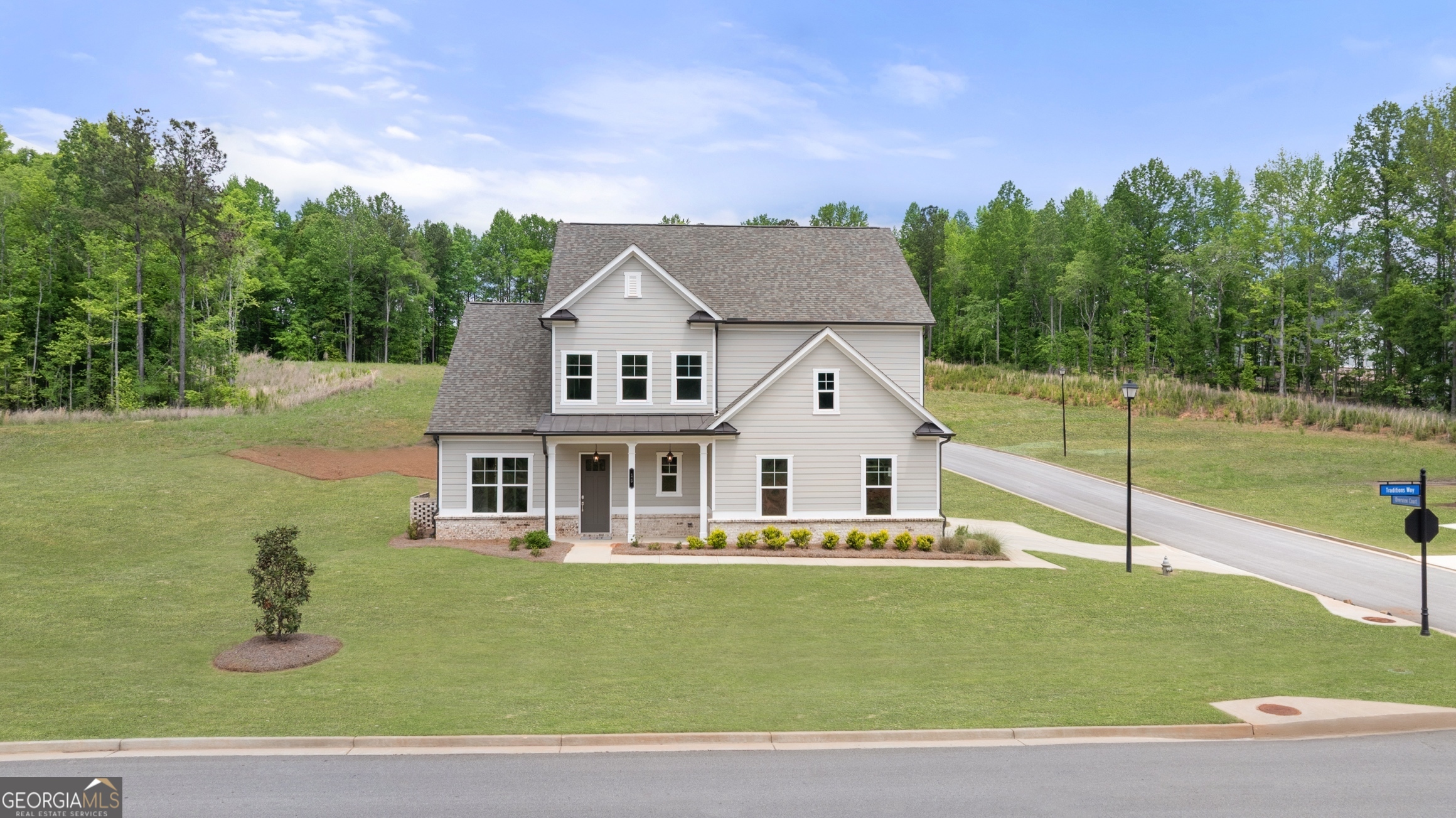 15 Overview Court Hoschton, GA 30548 - Photo 1 of 43 a front view of a house with a yard