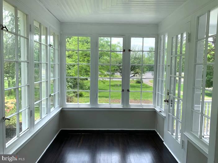 758 River Road Ewing, NJ 08628 - Photo 5 of 21