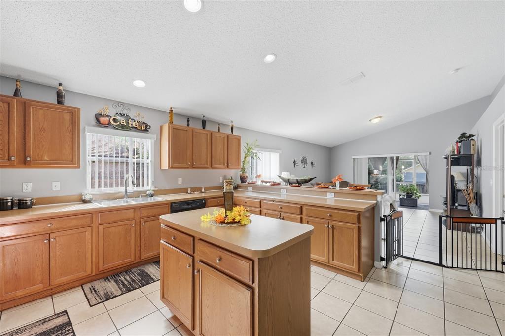 2219 Merry Road Tavares, FL 32778 - Photo 11 of 25