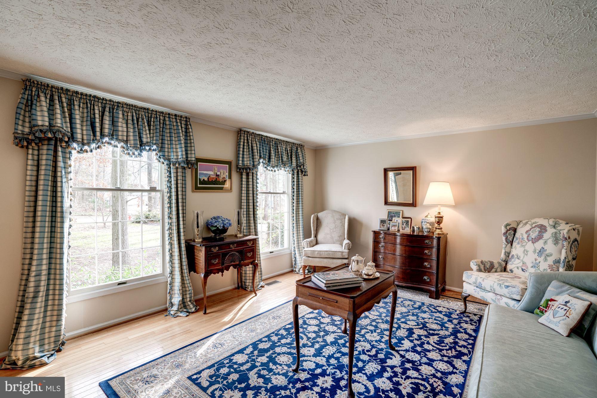 1390 Concord Point Lane Reston, VA 20194 - Photo 14 of 49 Elegant formal Living Room