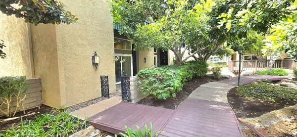 $774,999 | 1120 Palo Verde Avenue, Long Beach, CA 90815