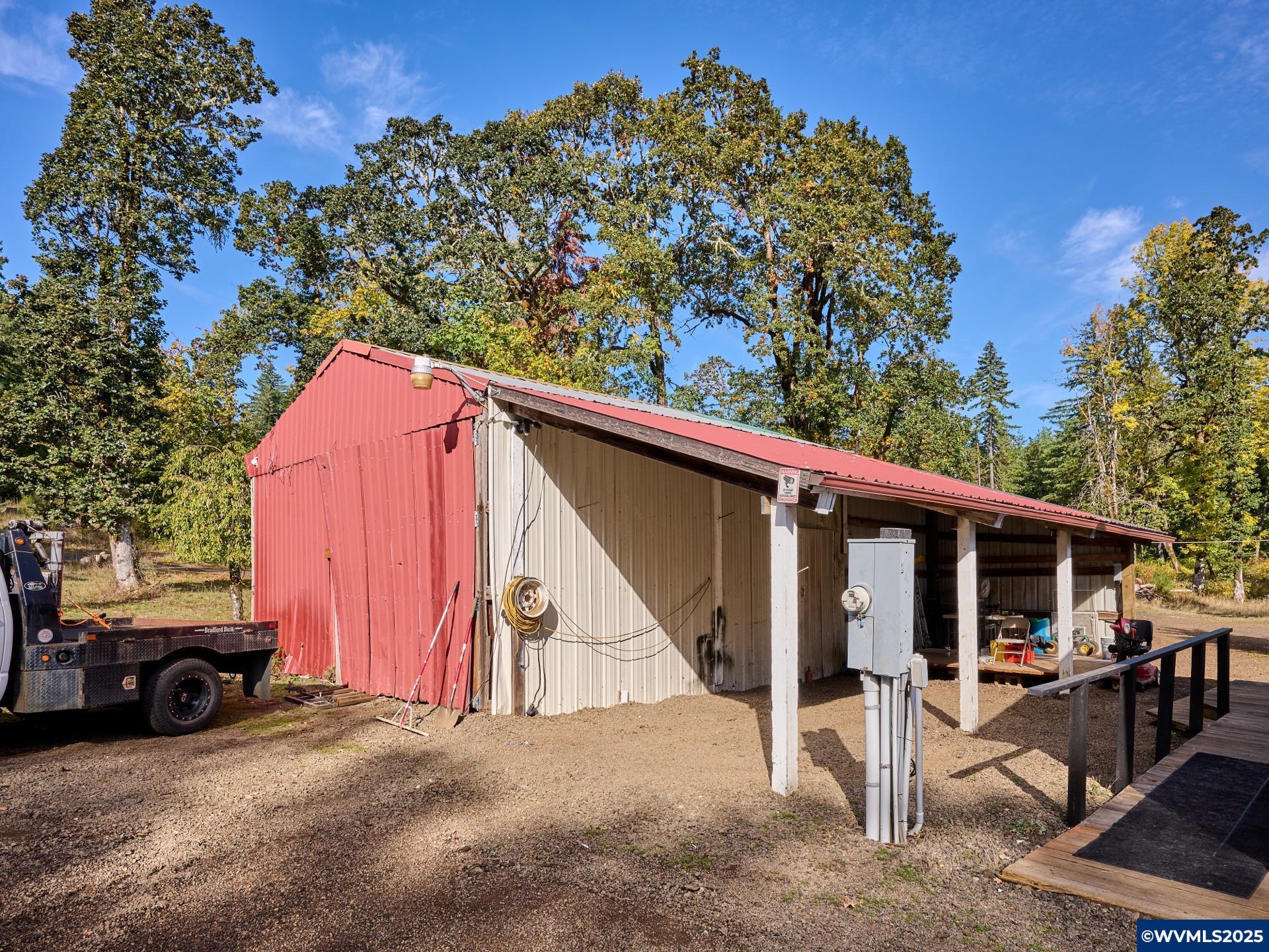 2168 Pioneer Road Dallas, OR 97338 - Photo 30 of 49 Gallery Image 30