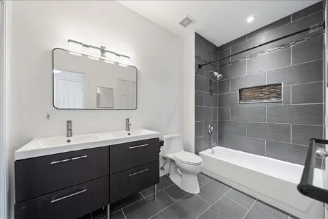 $269,000 | 11625 Tomahawk Creek Parkway, Unit L, Leawood, KS 66211