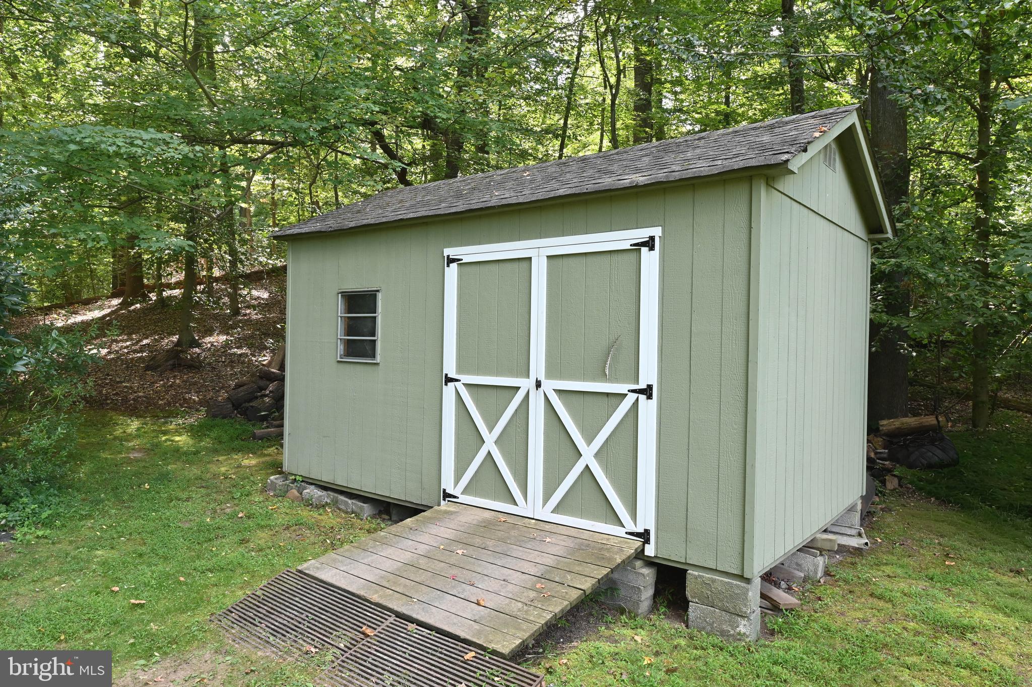 2520 Colonial Road Accokeek, MD 20607 - Photo 53 of 74 a view of outdoor space and yard