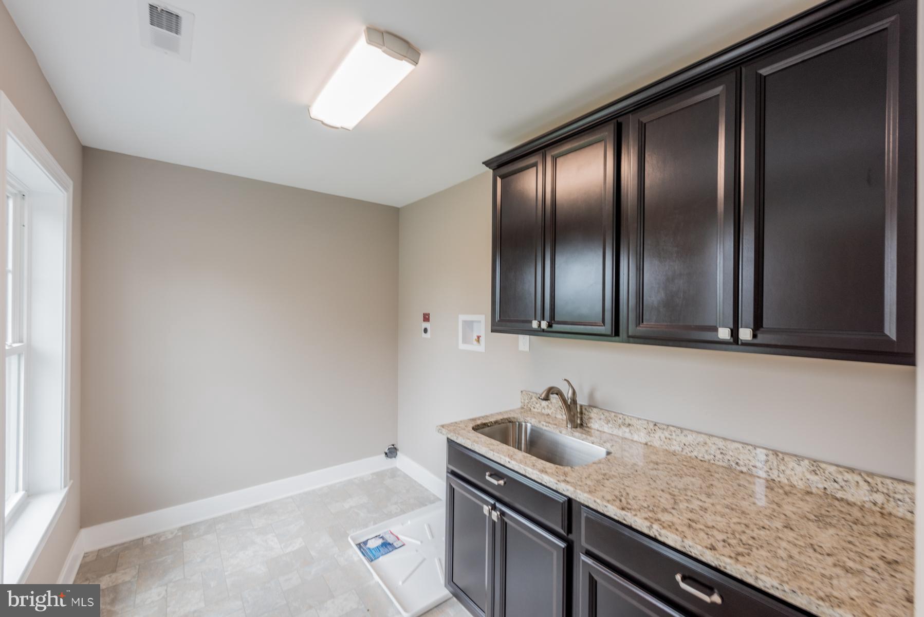 17044 Hardy Road Mount Airy, MD 21771 - Photo 14 of 29 Laundry Room