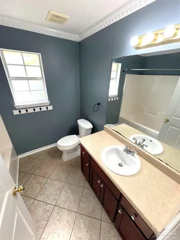 $2,075 | 4804 Ribault Lane, Milton, FL 32570