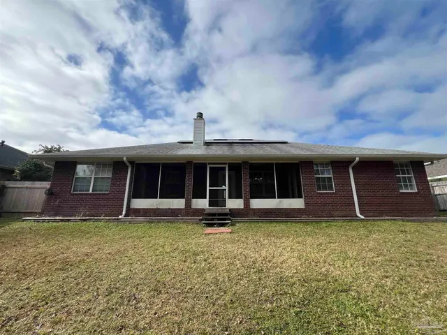 $2,075 | 4804 Ribault Lane, Milton, FL 32570