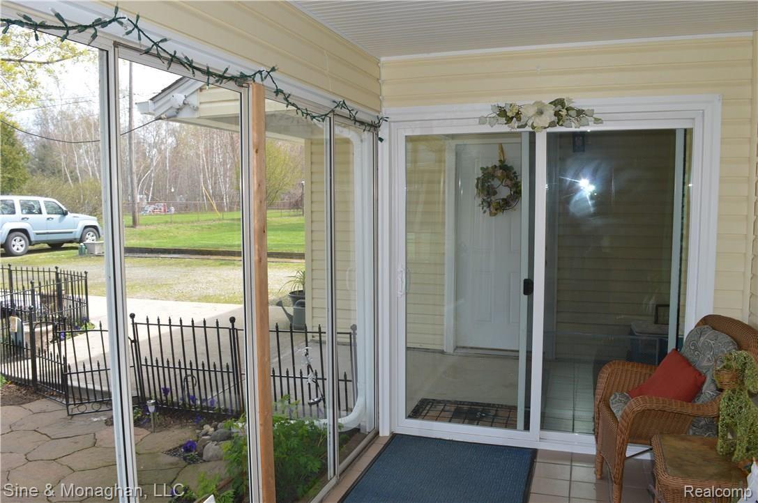 9443 Nook Road Algonac, MI 48001 - Photo 10 of 38 020.JPG