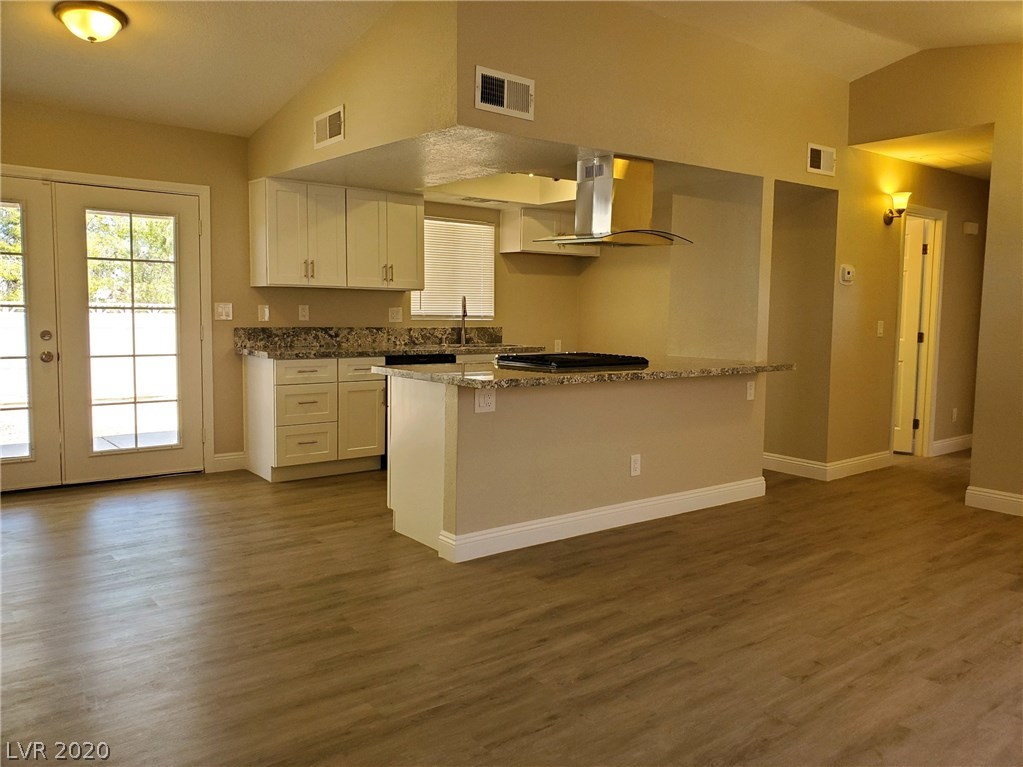 561 East Rolly Street Henderson, NV 89011 - Photo 2 of 7 Gallery Image 2